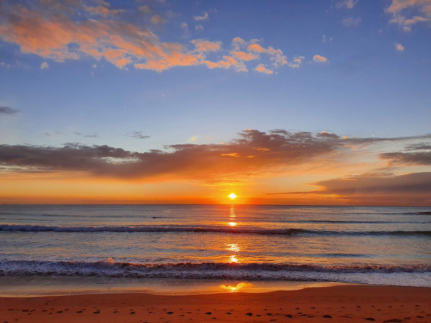 Dawn on Dee Why: photography-colour fusion