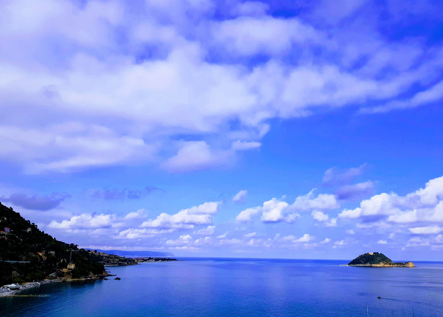 BT39 Italy. Ligurian Coast.