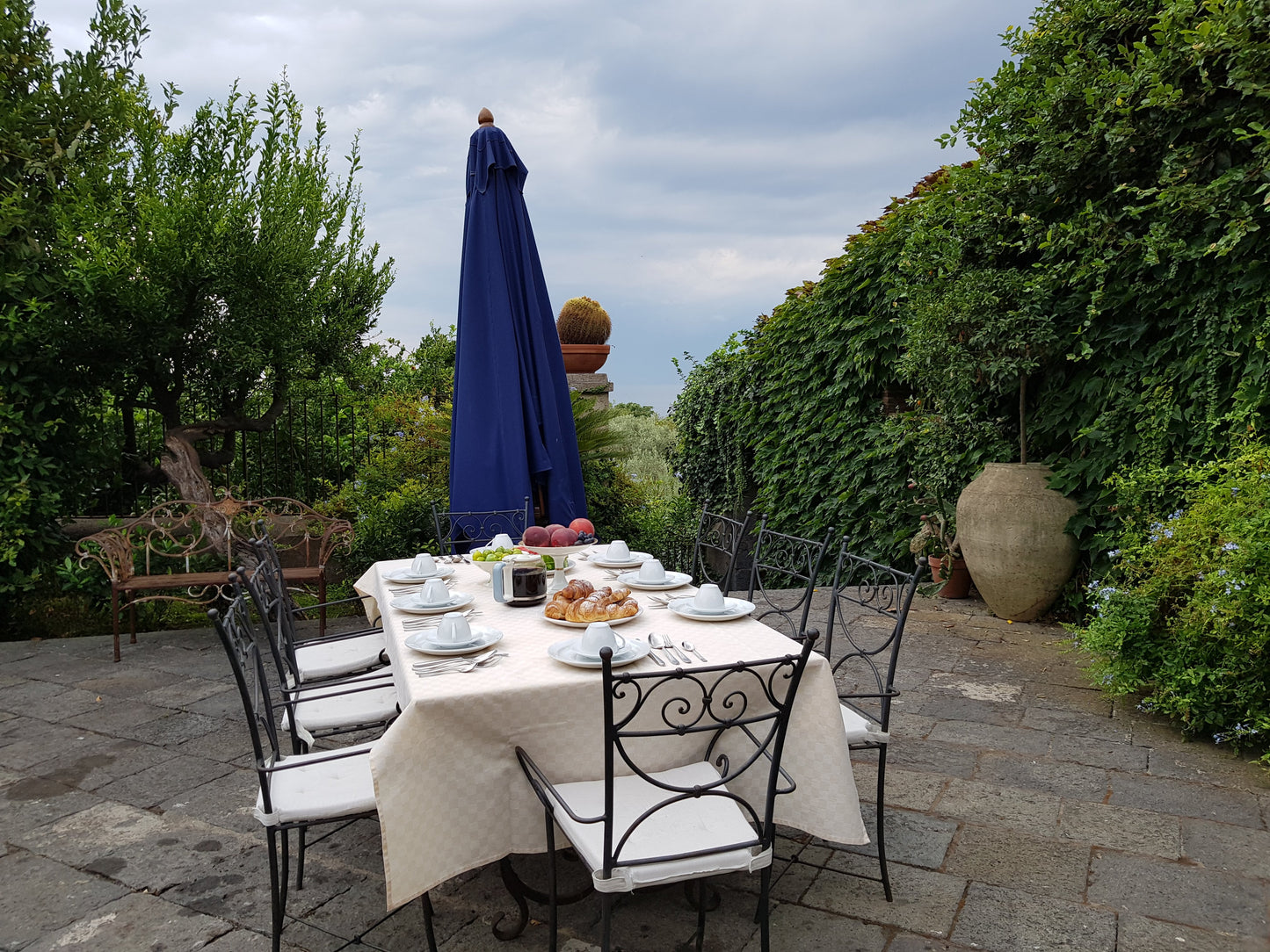 BT53 Villa in Sicily. Fine Dining