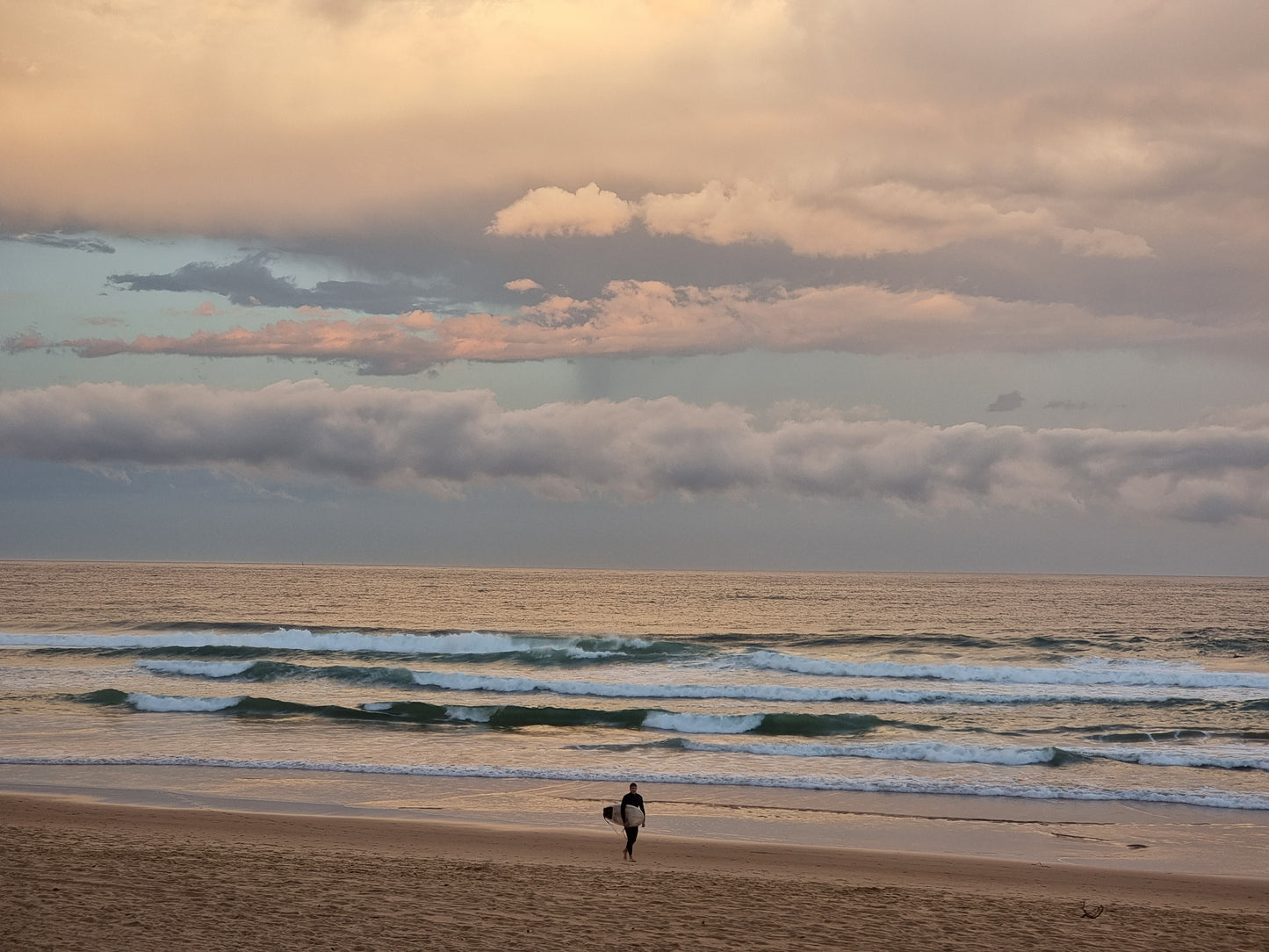BT27 "Lone surfer". Dusk, Manly Beach.