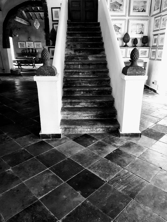 BT45 Villa in Sicily. "Light and dark". BW